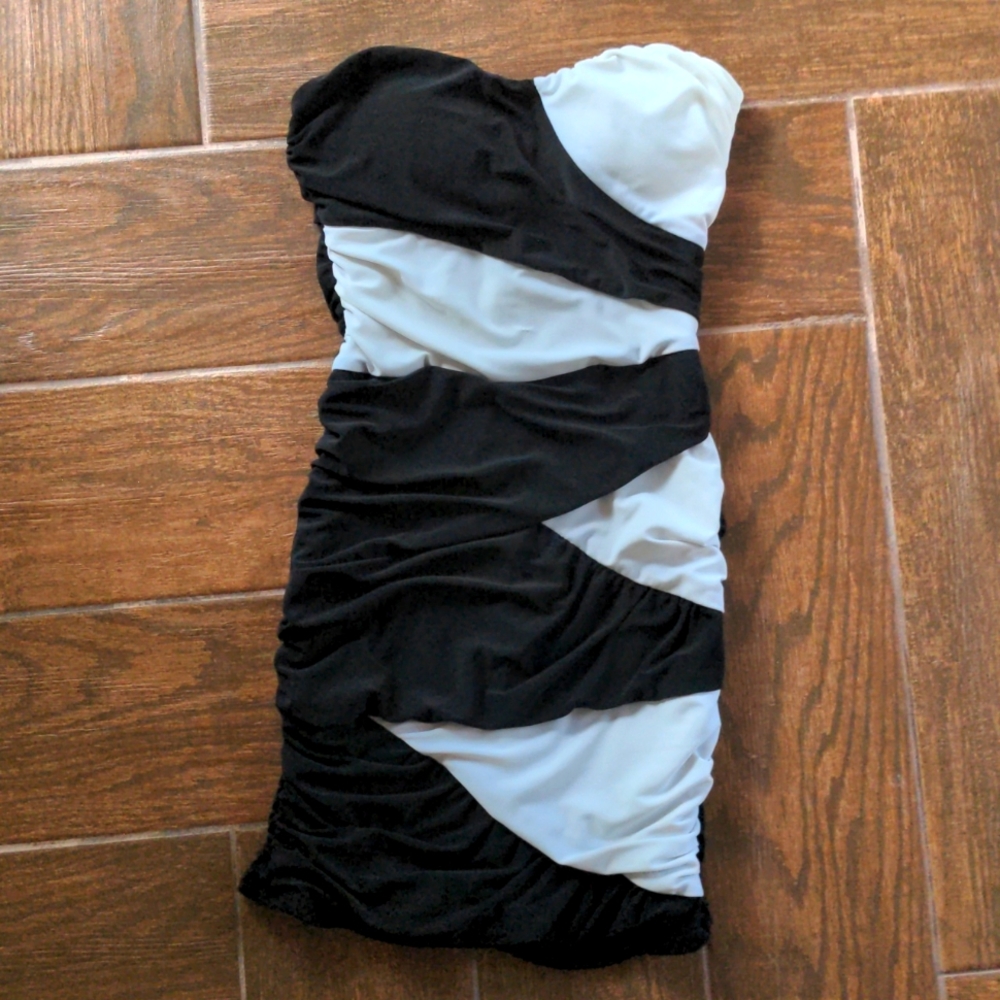 Black/White Dress